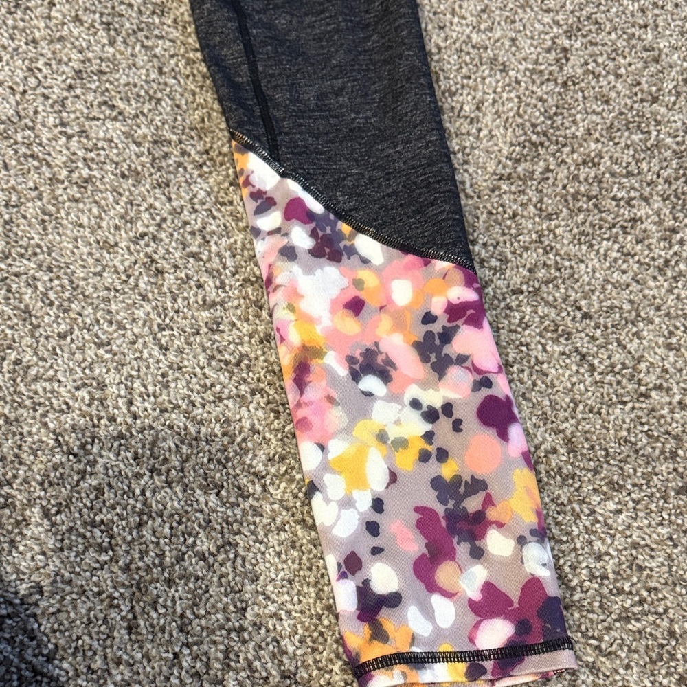 Athleta Women's Leggings Set - Black Pattern, Gray, and Floral - Picture 10 of 16